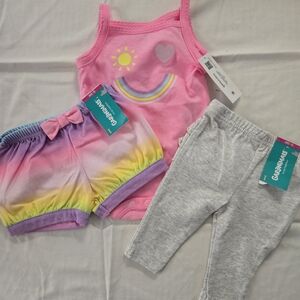 NWT Lot Of 3 Garanimals baby girls' cami bodysuit, Shorts And Pants 0-3 Months